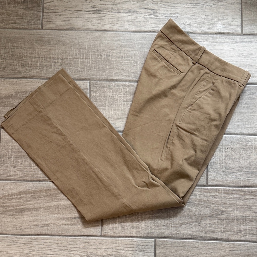J Crew Women’s cityfit chinos. 2S